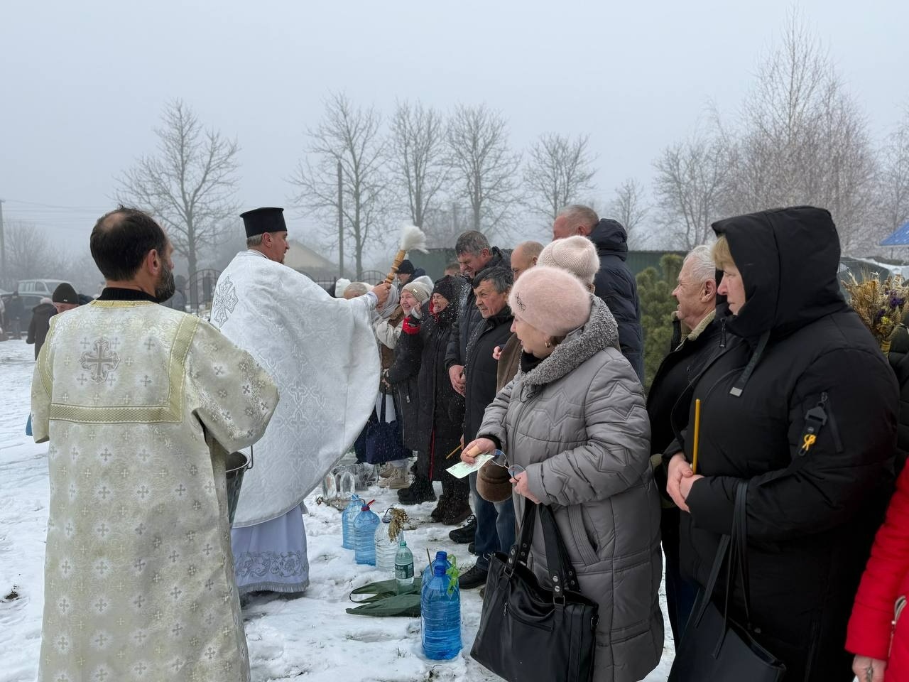 Молитва за Україну об’єднала громаду: у Первомайську відзначили Водохреща