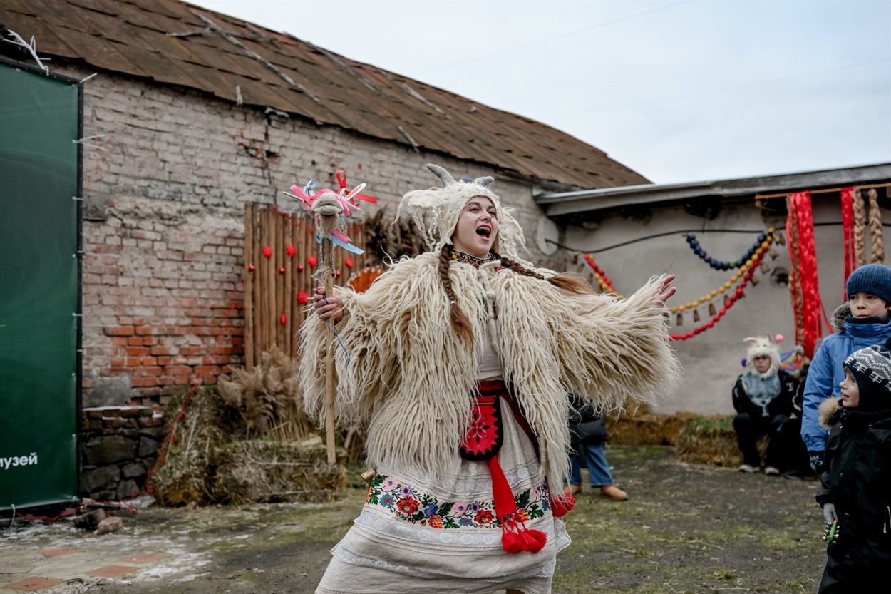 Коза із Чесного вертепу Катерини Чепури
