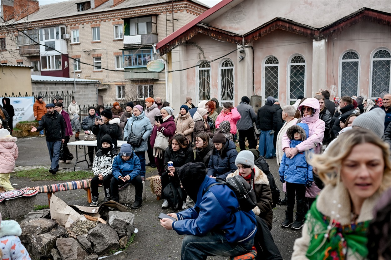 Щороку приходить все більше людей