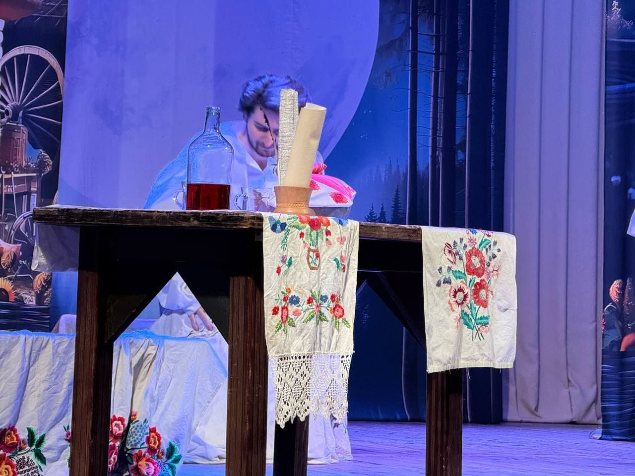 «Відьми приходять, коли їх не чекають»: Modern Theatre привіз у Первомайськ «Конотопську відьму»