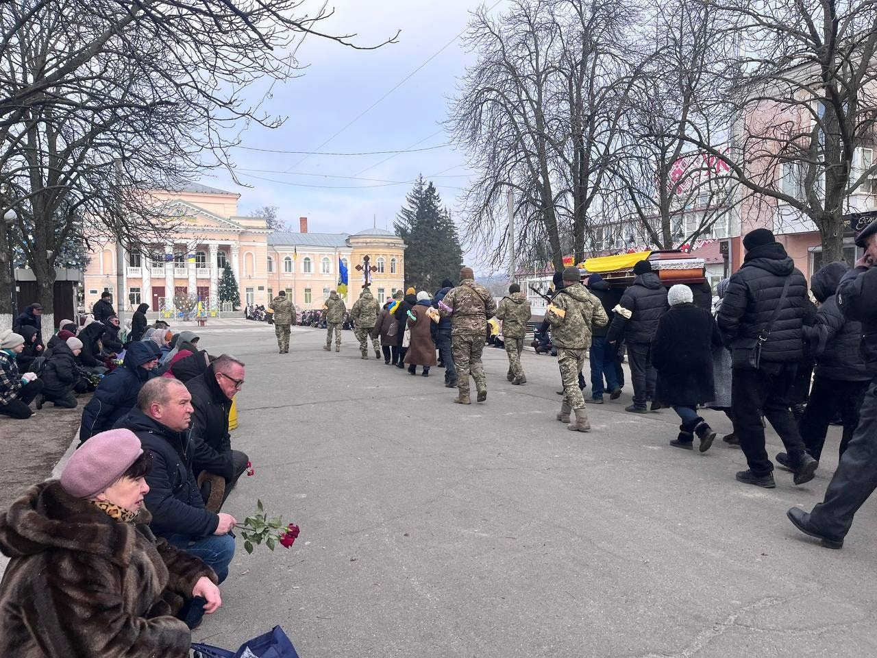 Первомайськ попрощався із загиблим воїном Вадимом Сніжинським