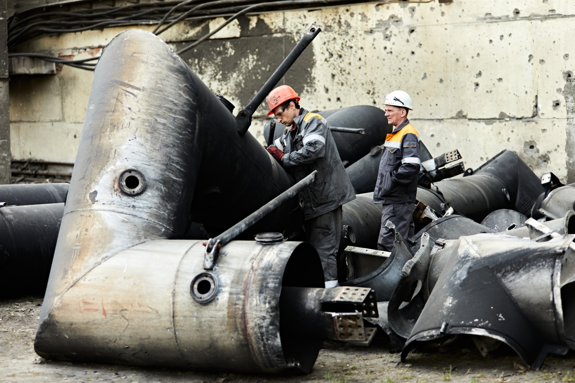 Супергерої, як вони є. Подвиг українських енергетиків у фоторепортажі