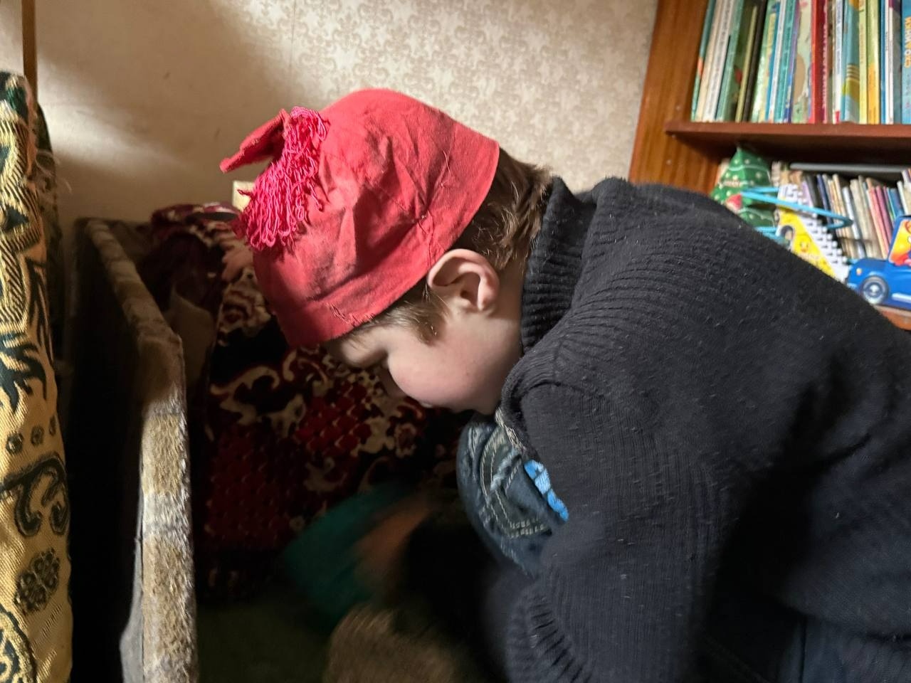 Без опікуна, у житлі без тепла та вбиральні: історія виживання родини Васильченків із Первомайська