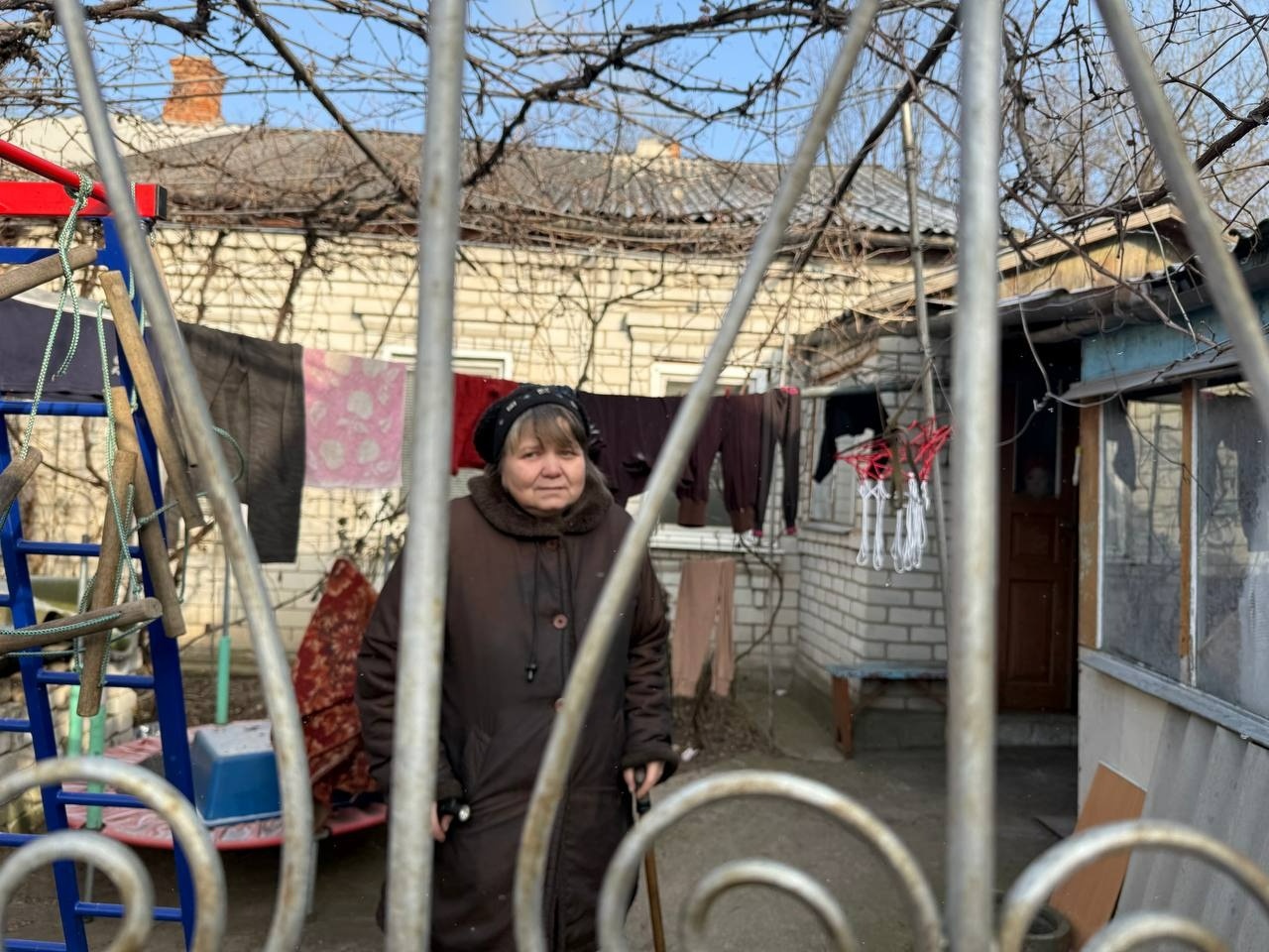 Без опікуна, у житлі без тепла та вбиральні: історія виживання родини Васильченків із Первомайська