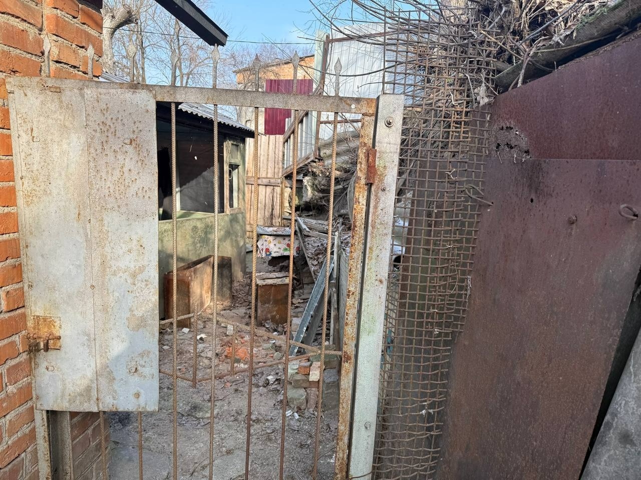 Без опікуна, у житлі без тепла та вбиральні: історія виживання родини Васильченків із Первомайська