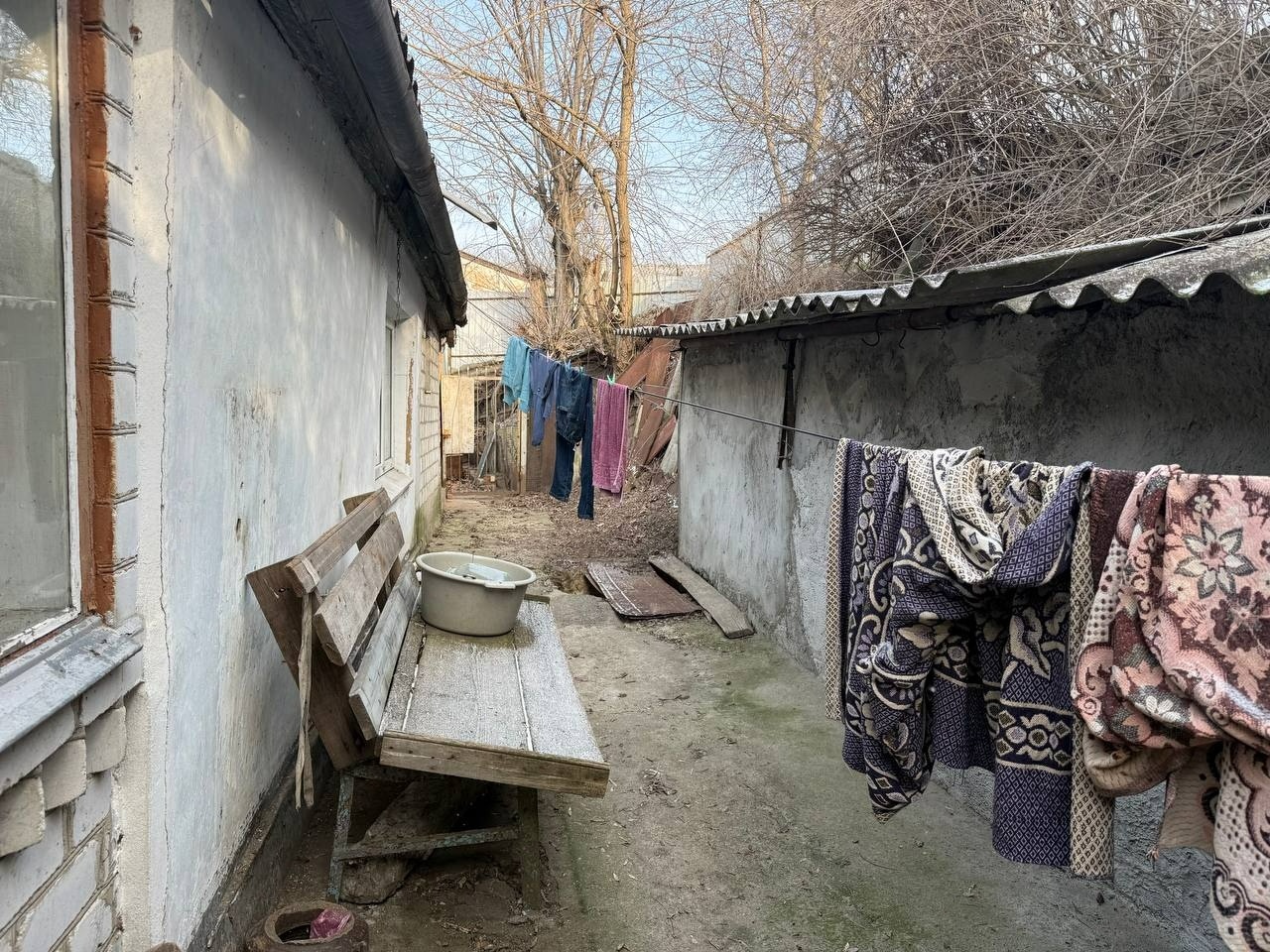 Без опікуна, у житлі без тепла та вбиральні: історія виживання родини Васильченків із Первомайська