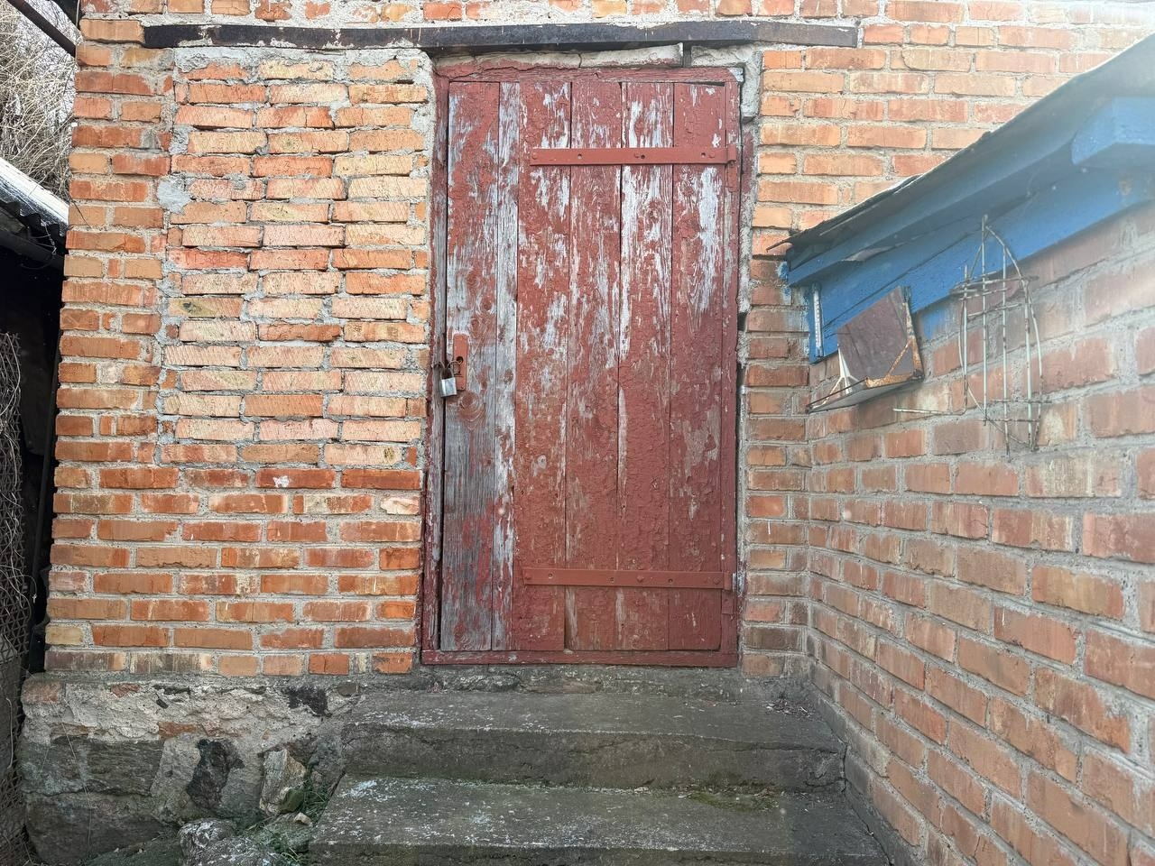 Без опікуна, у житлі без тепла та вбиральні: історія виживання родини Васильченків із Первомайська