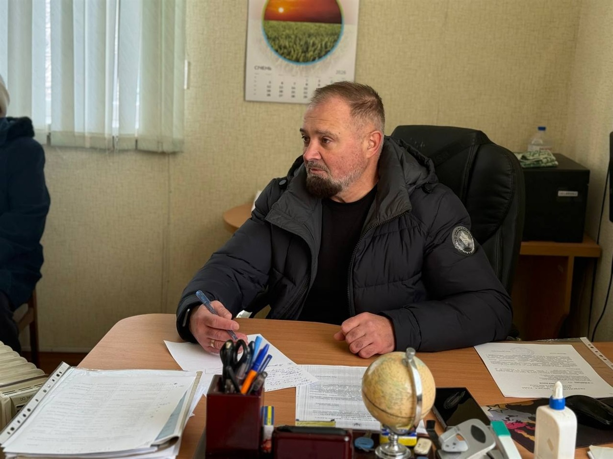 В. о. старости Підгородної під час зустрічі з жителями