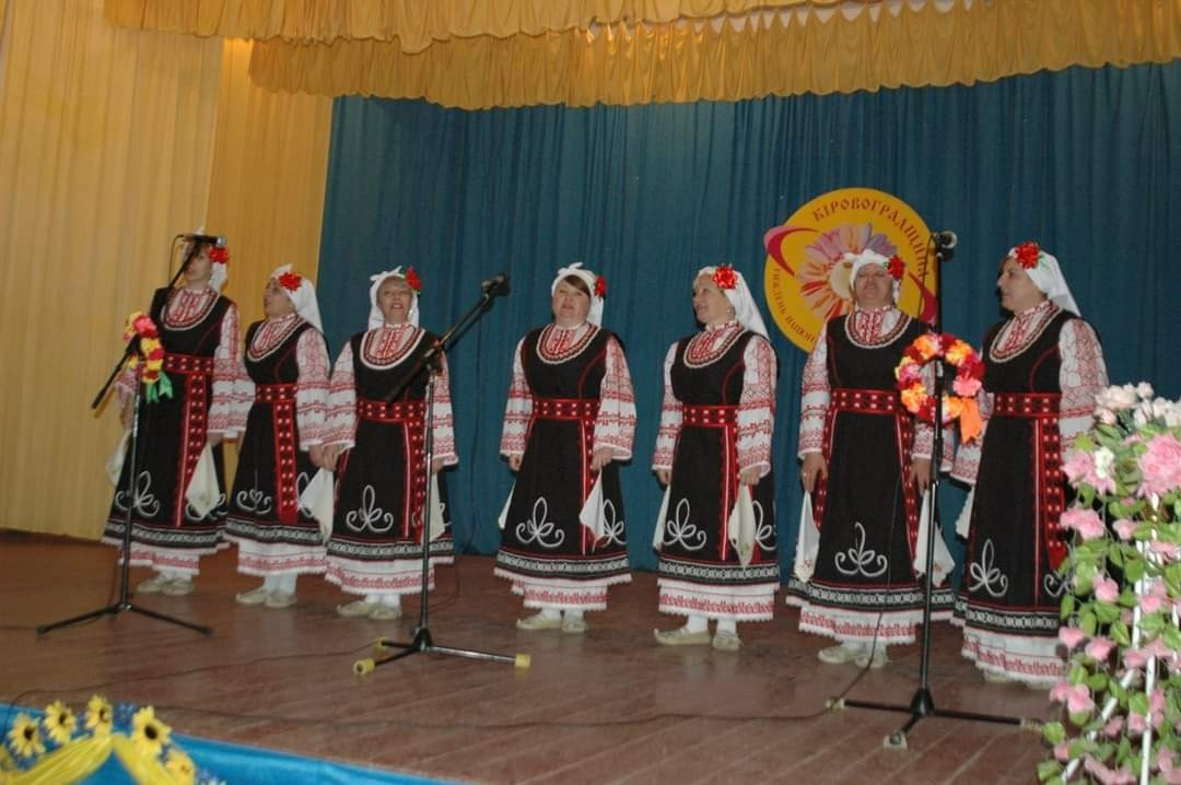 «Гудять» уже понад сорок років: як у Вільшанці зберігають болгарську пісню попри війну і холод