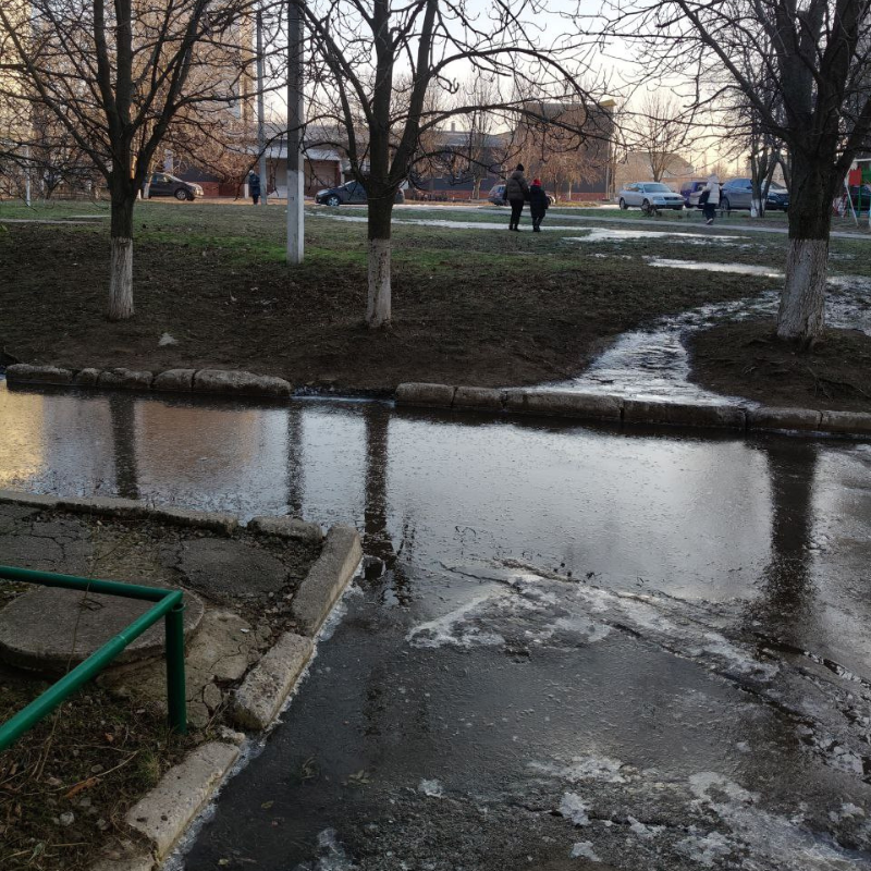 Будинок у воді: як аварія на Рожевій у Первомайську оголила слабкі місця системи і силу громади