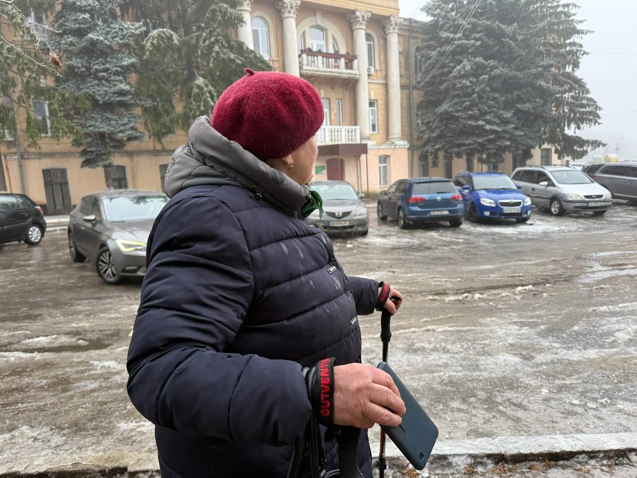 Ожеледиця у Первомайську 28 січня: як містяни добиралися до центру та долали наслідки негоди
