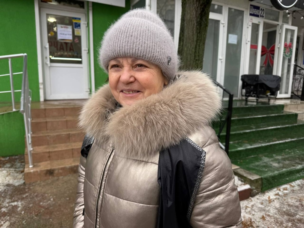 Пані Оксана каже, що наждачний папір на взутті не спрацював