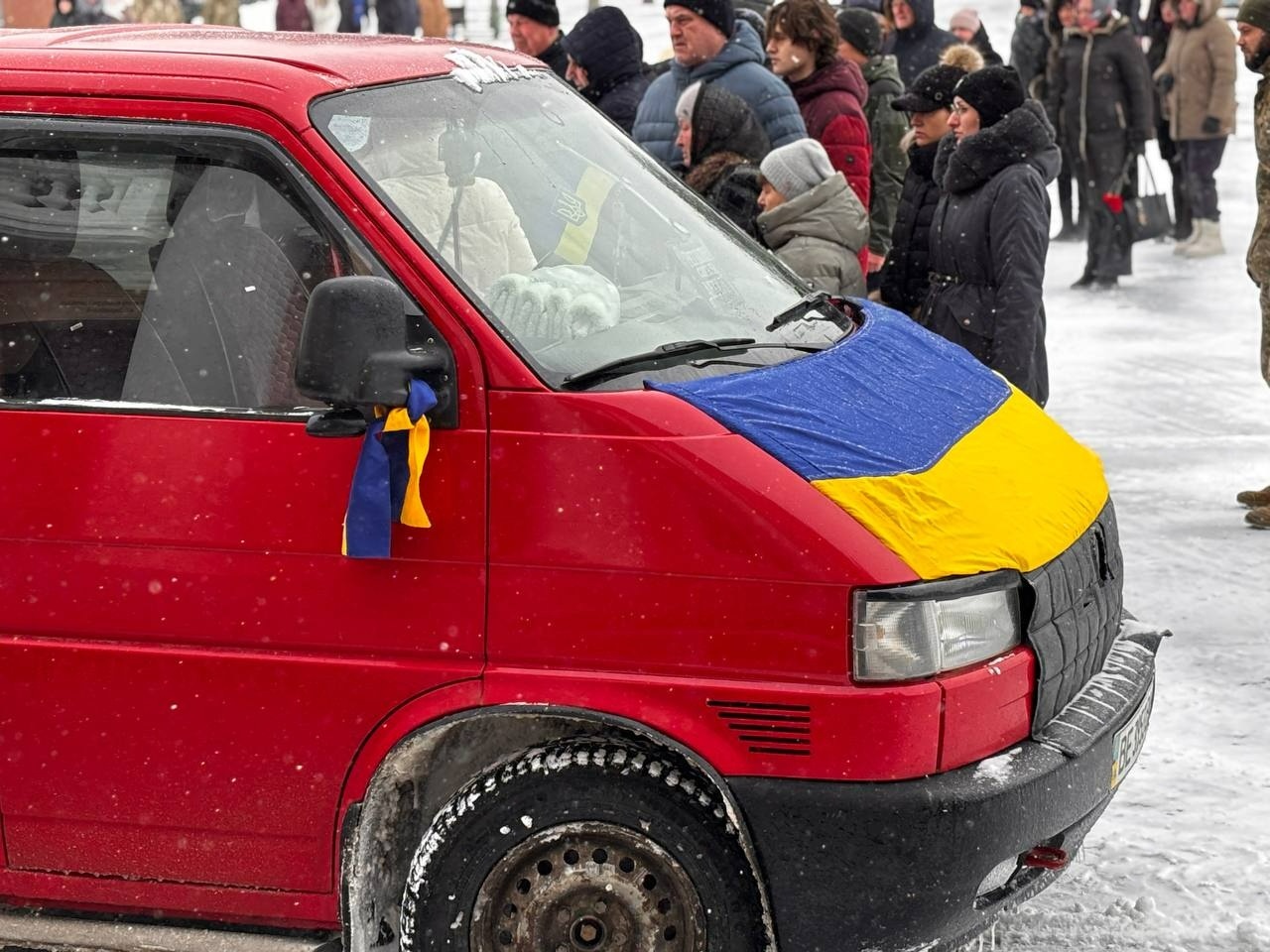 Первомайськ попрощався із воїном: загинув старший сержант Ігор Будуров