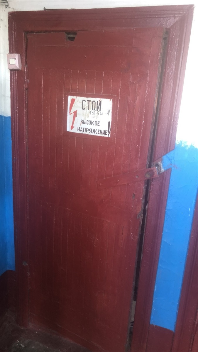 Третю добу без електрики через аварію: мешканці будинку в Первомайську звернулися до журналістів