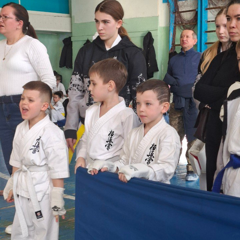 Перше командне місце: каратисти з Первомайська тріумфально відкрили спортивний рік у Миколаєві