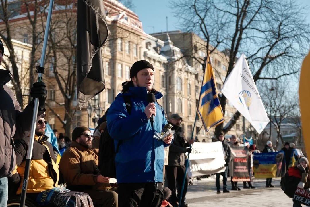 «Ми адаптувалися до всього»: історія морпіха про оборону Маріуполя, полон та силу колективу