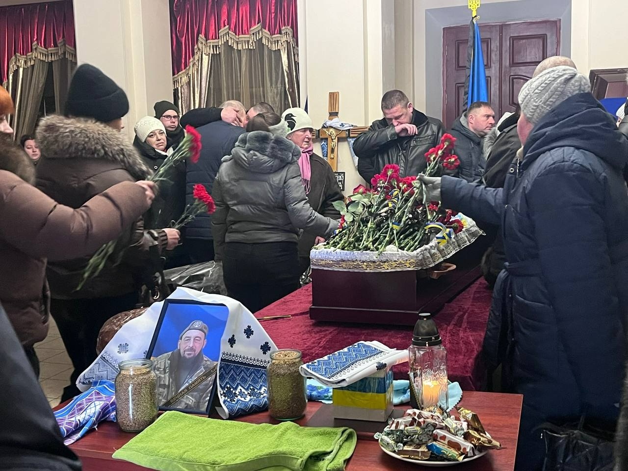 Первомайськ попрощався з воїном Русланом Конченком
