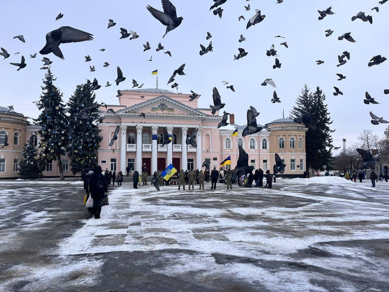 Первомайськ попрощався з воїном Русланом Конченком