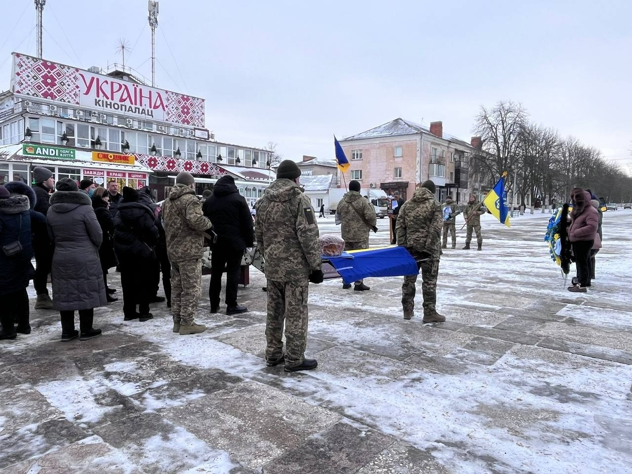 Первомайськ попрощався з воїном Русланом Конченком
