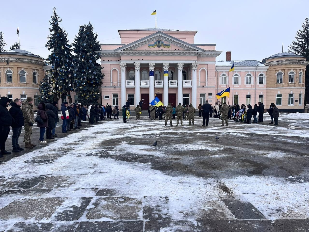 Первомайськ попрощався з воїном Русланом Конченком