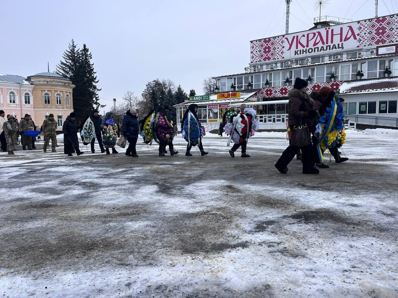 Первомайськ попрощався з воїном Русланом Конченком