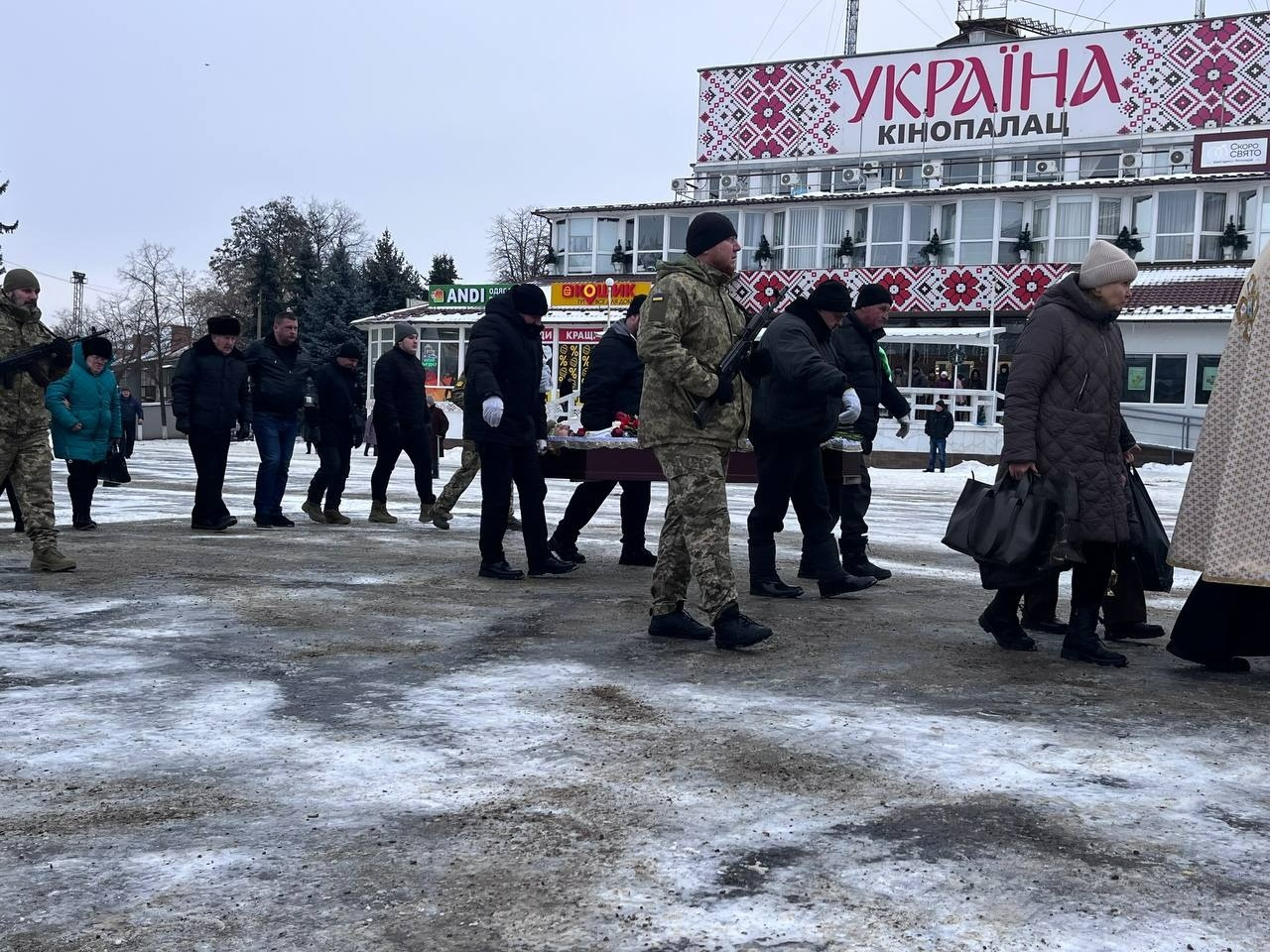 Первомайськ попрощався з воїном Русланом Конченком