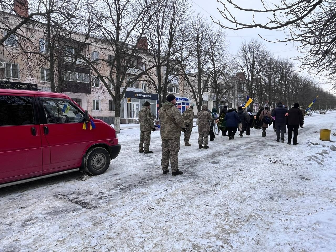 Первомайськ попрощався з воїном Русланом Конченком