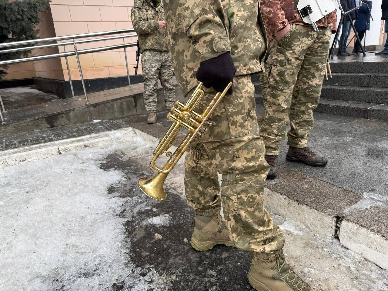 Первомайськ попрощався із захисником України Олександром Щербанем