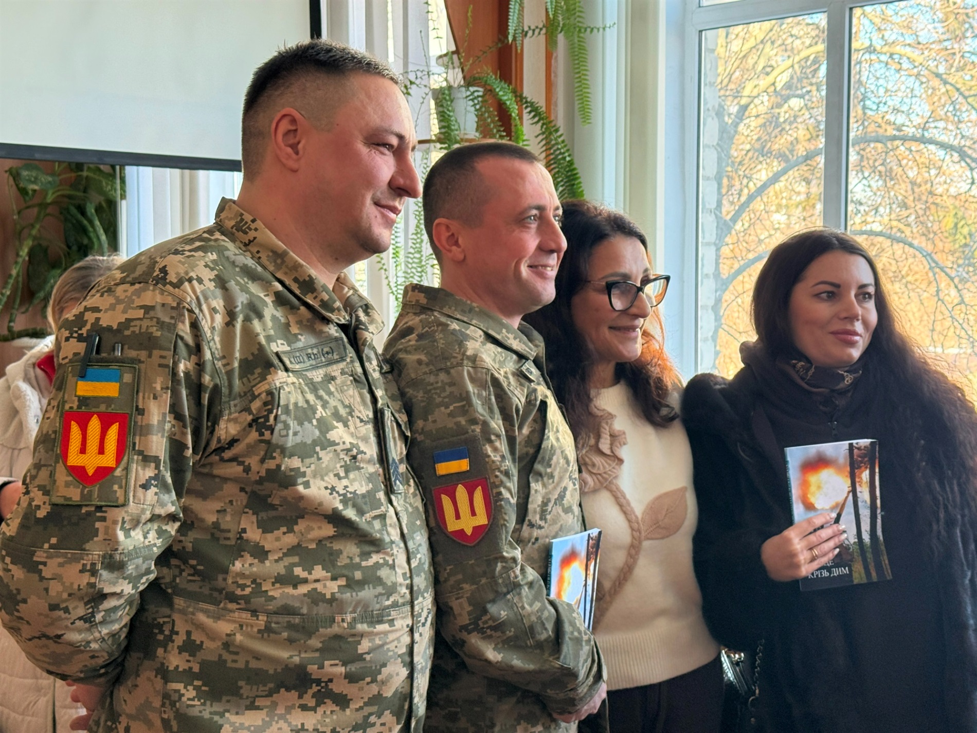 15 історій про силу і відвагу: у Первомайську презентували книжку про бійців 40-ї бригади