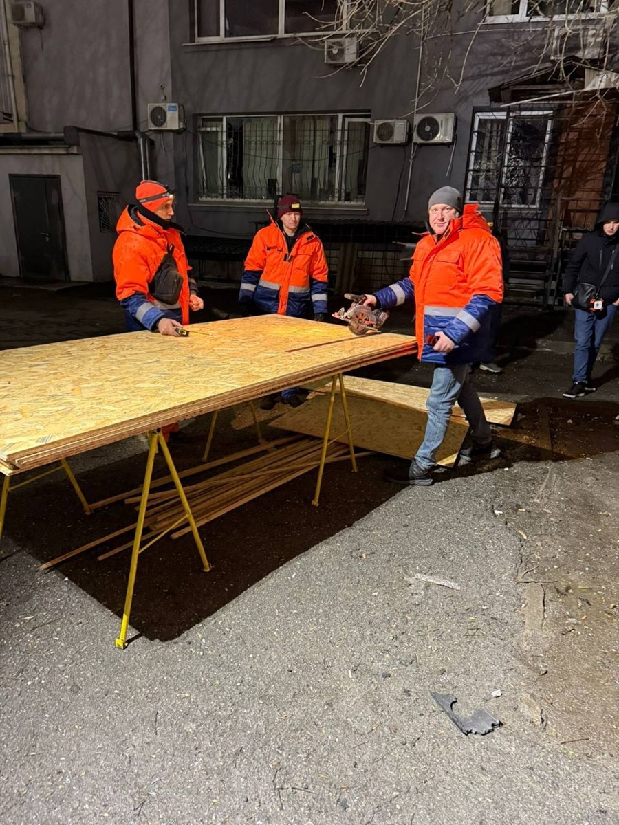 Одещина знову під ударом. Постраждала підстанція й житлова 9-поверхівка: наслідки чергового обстрілу