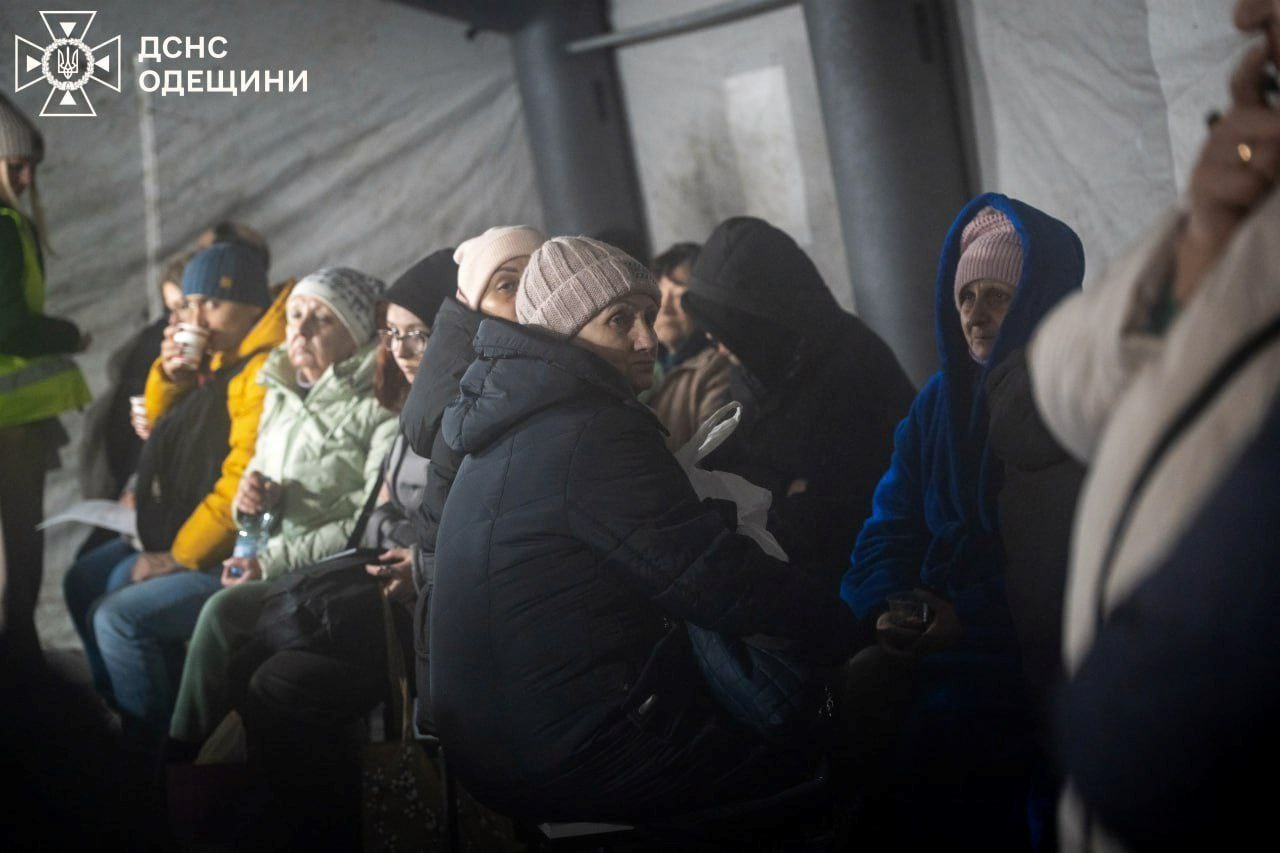 Одещина знову під ударом. Постраждала підстанція й житлова 9-поверхівка: наслідки чергового обстрілу