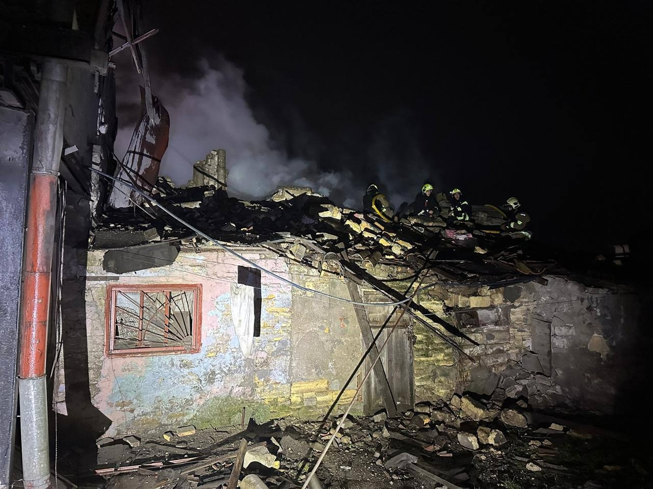 Вночі Одеса знову опинилася під ударом: під завалами будинку загинула жінка