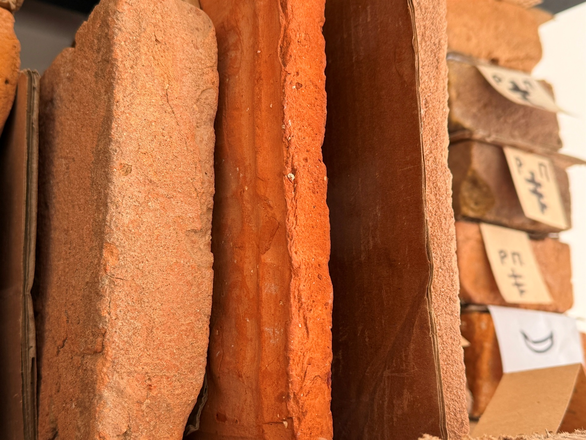 «Це все — шматки історії, яку треба зберегти»: тисяча цеглин колекціонера зі Львова