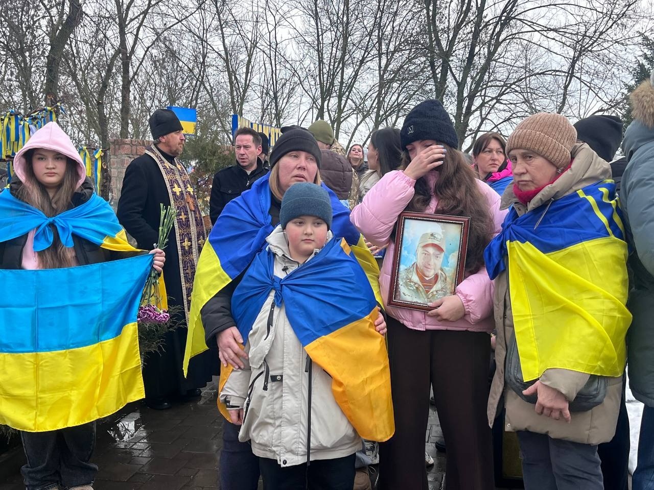 Первомайськ вшанував жертв війни у четверту річницю повномасштабного вторгнення