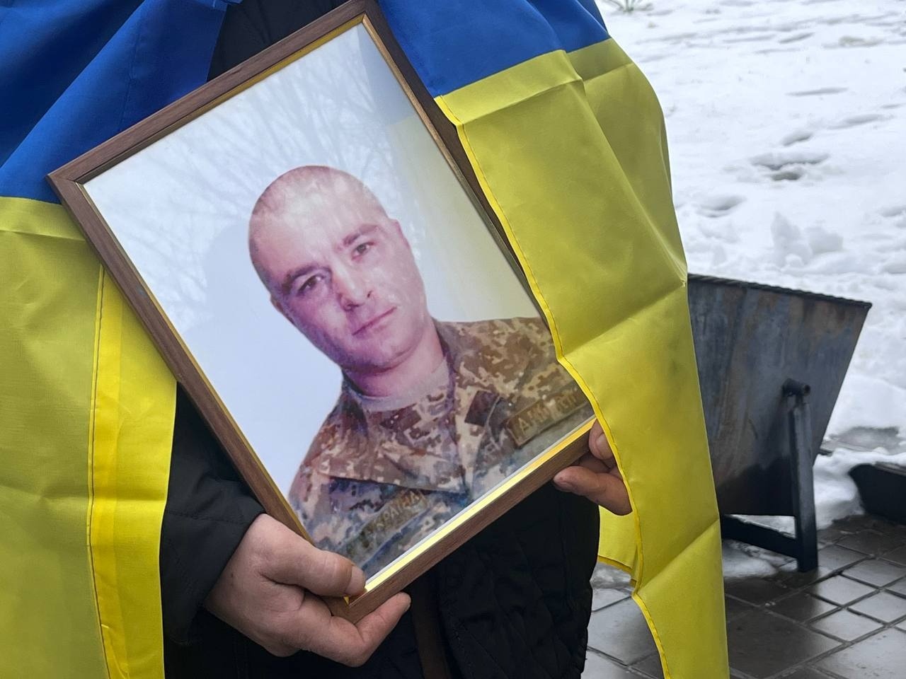 Первомайськ вшанував жертв війни у четверту річницю повномасштабного вторгнення