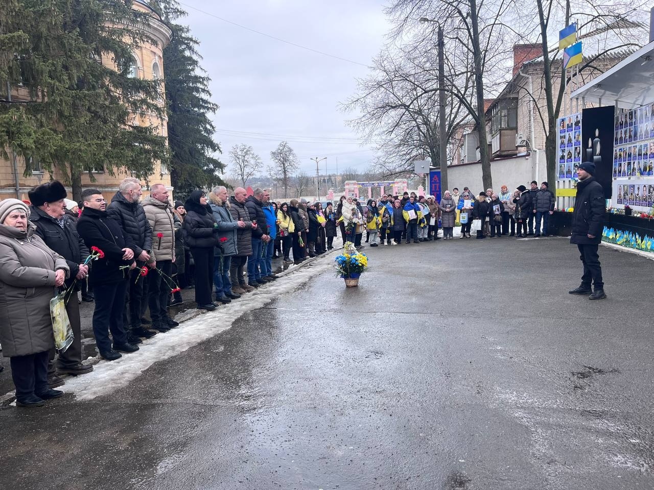 Первомайськ вшанував жертв війни у четверту річницю повномасштабного вторгнення