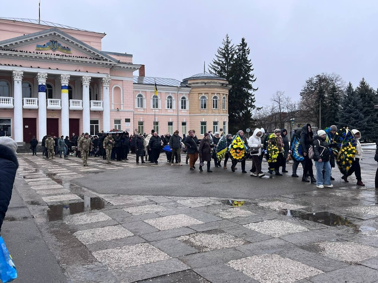 Первомайськ попрощався із захисником України Ігорем Журавльовим