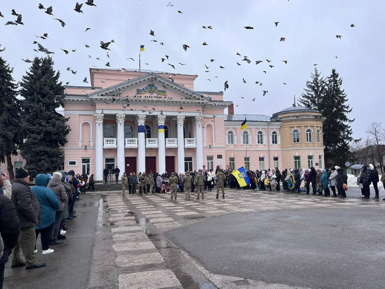 Первомайськ попрощався із захисником України Ігорем Журавльовим