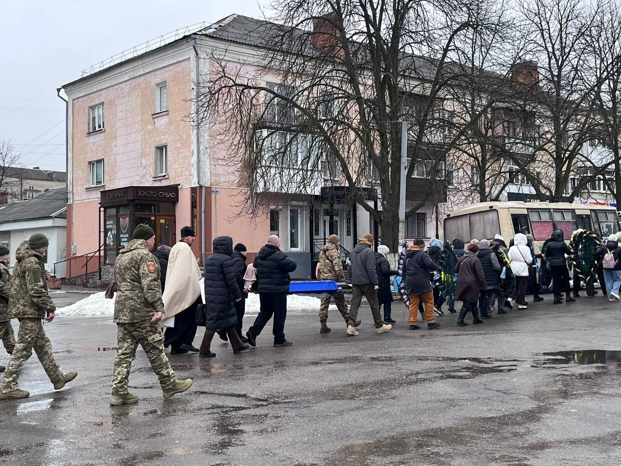Первомайськ попрощався із захисником України Ігорем Журавльовим