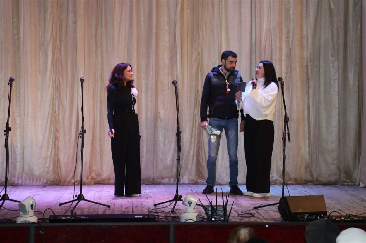 Віра Гузенко, ветеран війни Вʼячеслав Куцарев  та Наталія Клименко