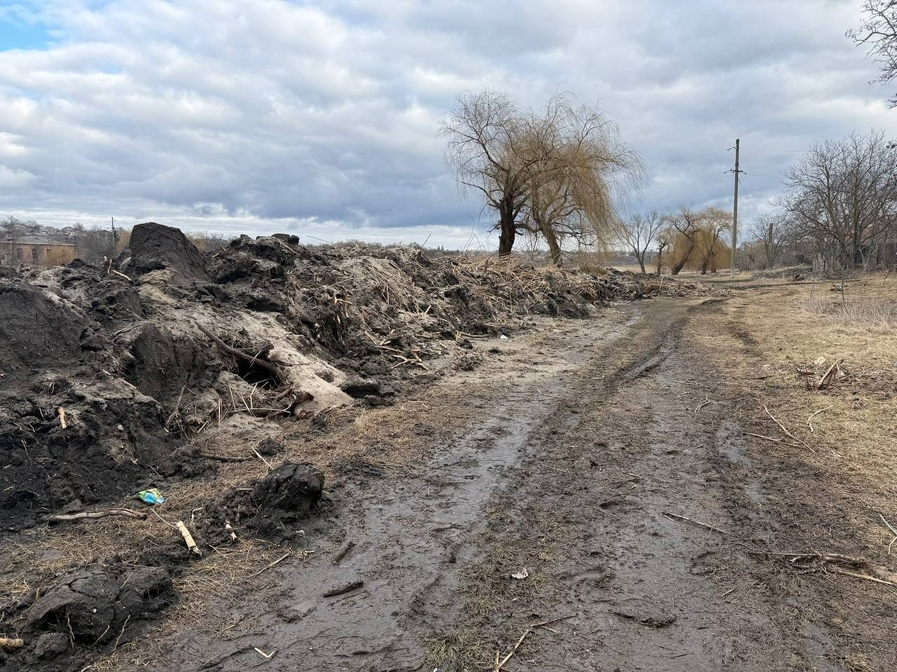 Що відбувається біля центрального пляжу у Первомайську: відповідь мерії
