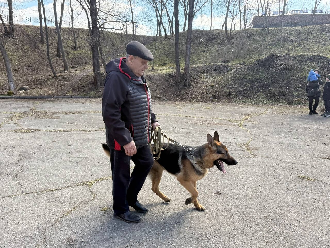 Ярмарок, поні та службові собаки: у Первомайську провели благодійне свято на підтримку військових