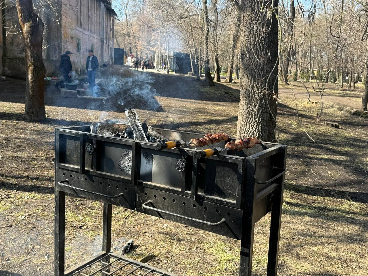 Ярмарок, поні та службові собаки: у Первомайську провели благодійне свято на підтримку військових