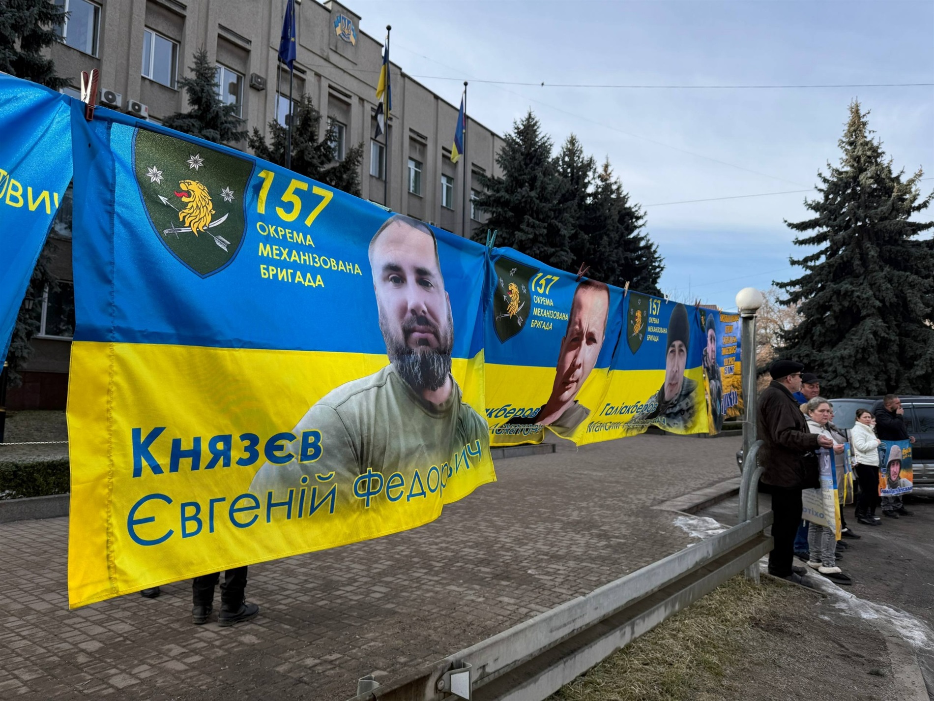 «Полон вбиває. Не мовчи»: Первомайськ знову вийшов на мирну вуличну акцію