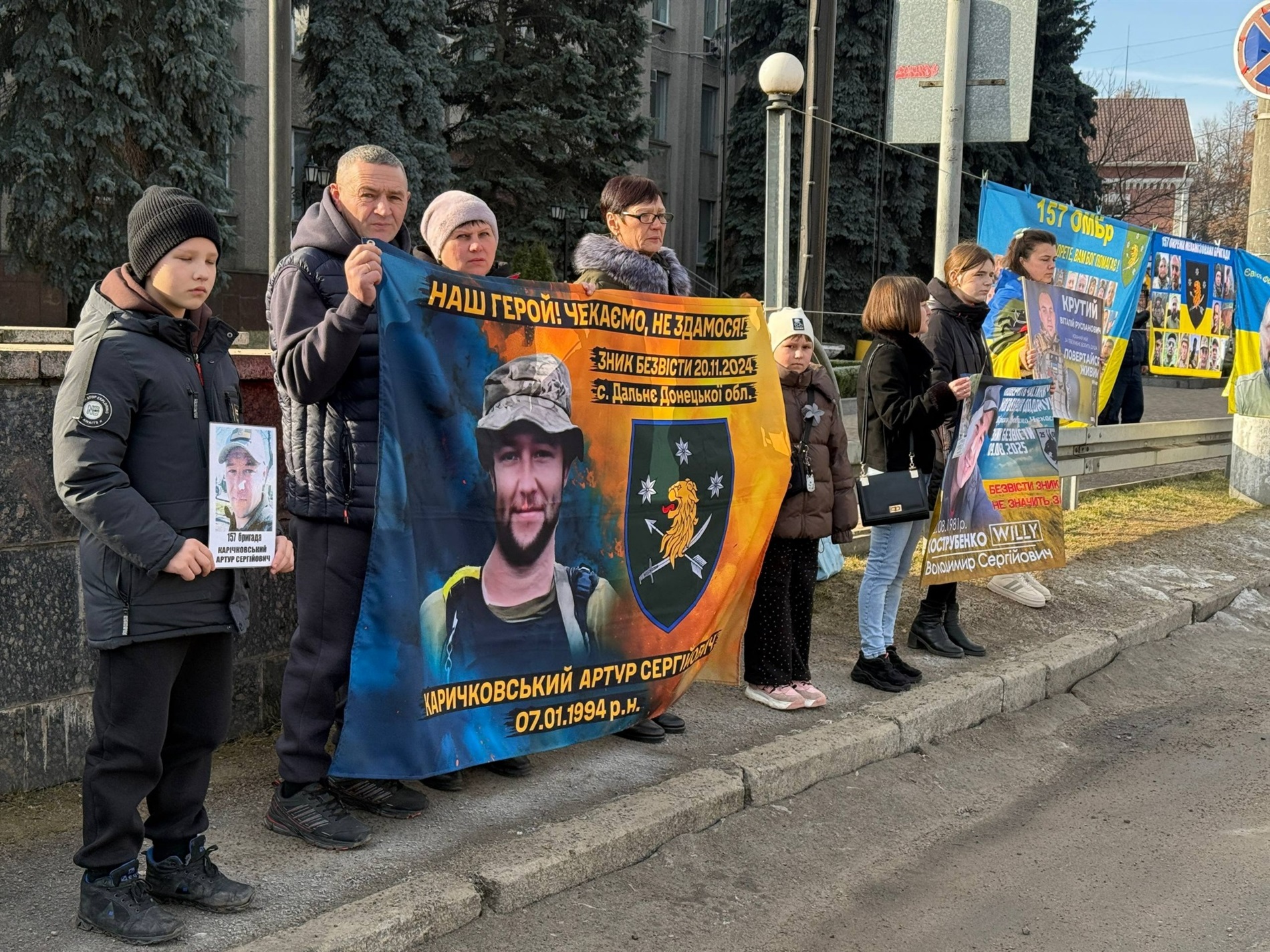 «Полон вбиває. Не мовчи»: Первомайськ знову вийшов на мирну вуличну акцію
