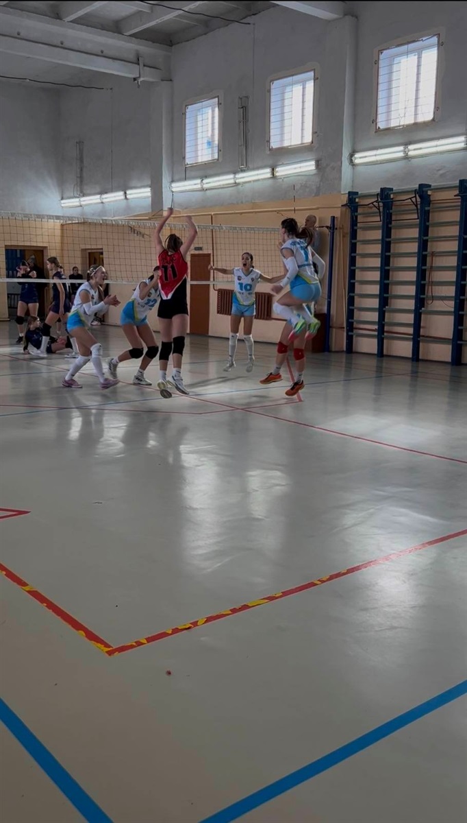 Волейбольні баталії у розпалі. Результати чергового туру відкритої першості Миколаївщини