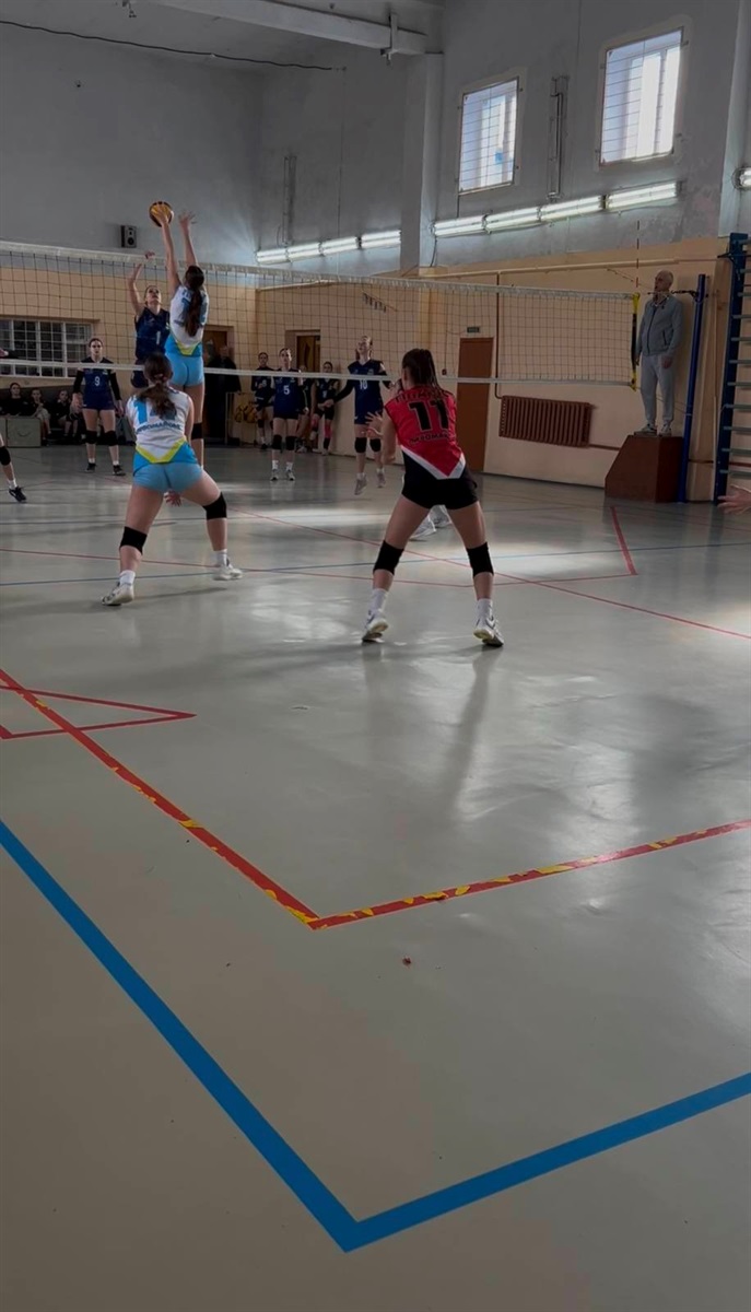 Волейбольні баталії у розпалі. Результати чергового туру відкритої першості Миколаївщини