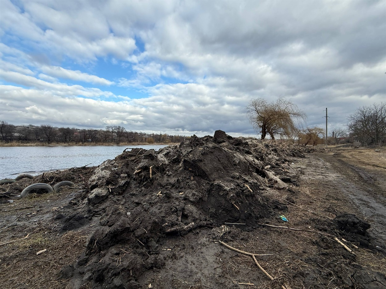 Кажуть, буде казка: перший зам міського голови Первомайська прокоментував роботи на пляжі