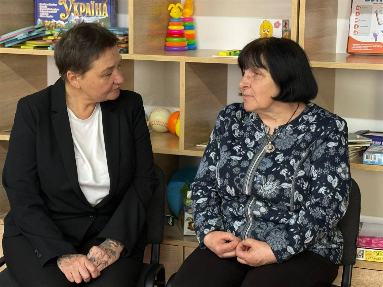 Тетяна Гаврилюк ліворуч