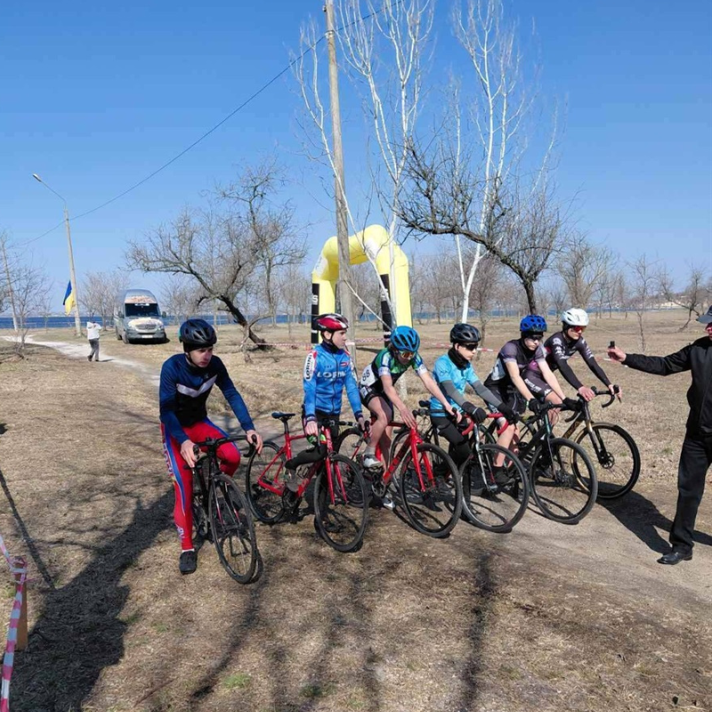 Відкрили сезон: первомайські велосипедисти повернулись з чемпіонату України